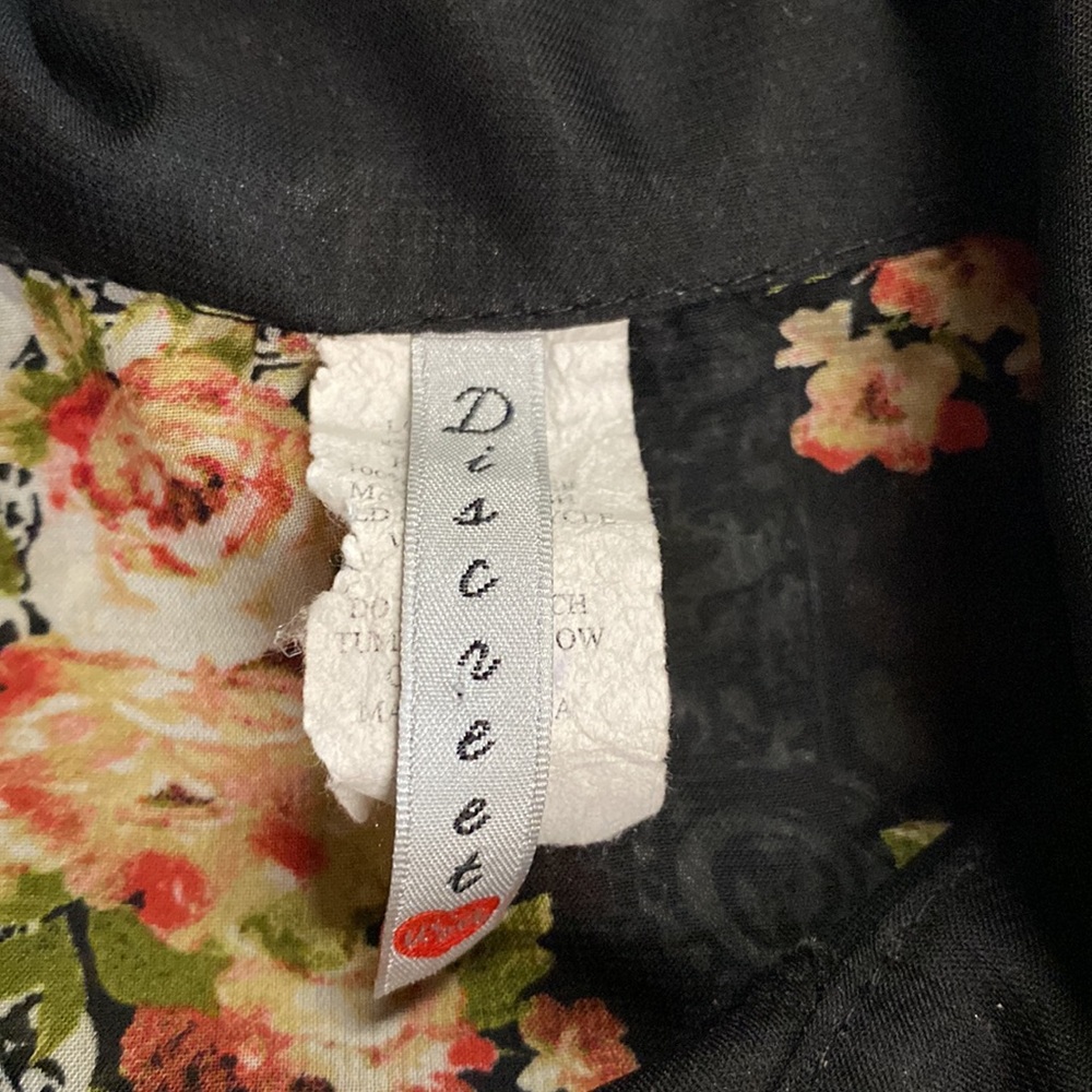 4/$20 Open back sheer collared tank button up - Picture 7 of 7